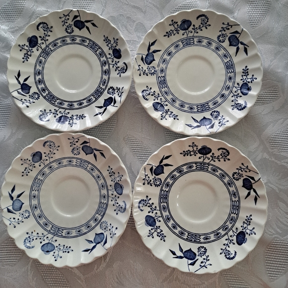 4 Blue onion by Meaken Saucers - Picture 1 of 2